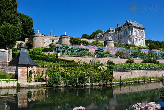 le-chateau-et-les-serres